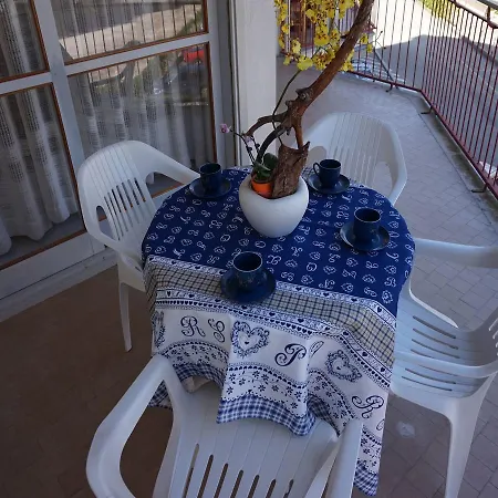 Residenza Cristallo * リニャーノ・サッビアドーロ